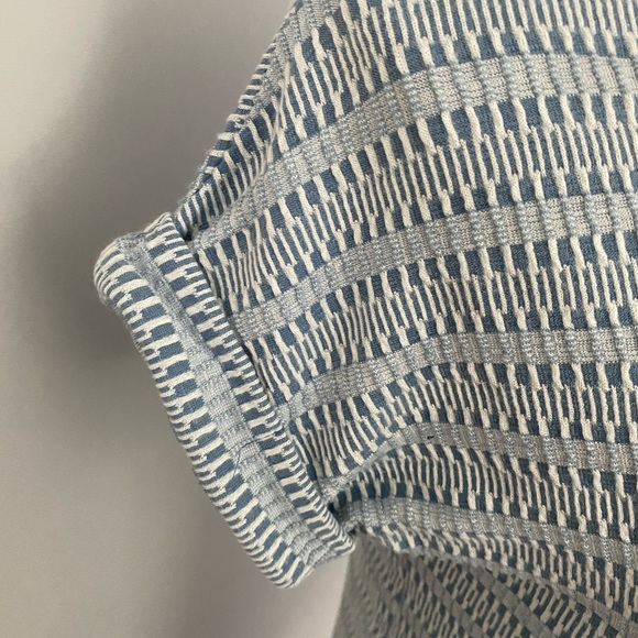 Tie-knot Patterned Tee - Picture 4 of 6